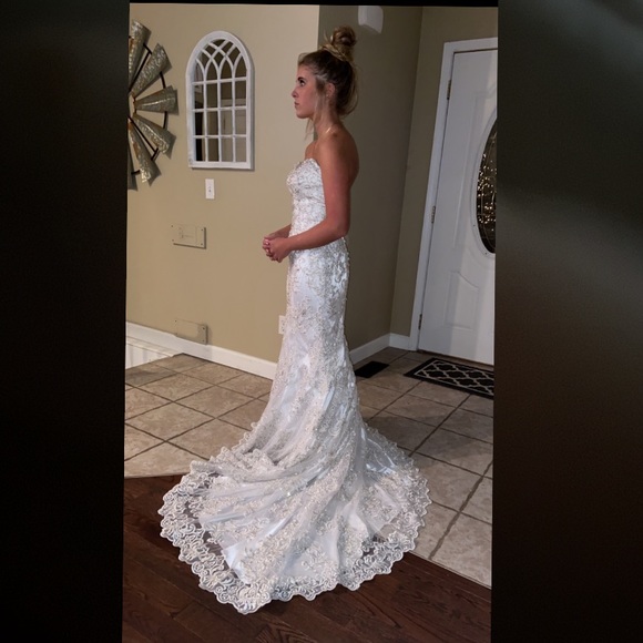 2017 Allure Bridal Gown- never used - Picture 3 of 11